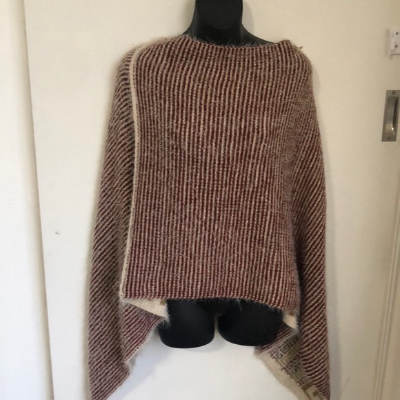 HostPic🔥Reversible Poncho,perfect Condition,Pleasure to wear,soft and snuggly. - Picture 2 of 4